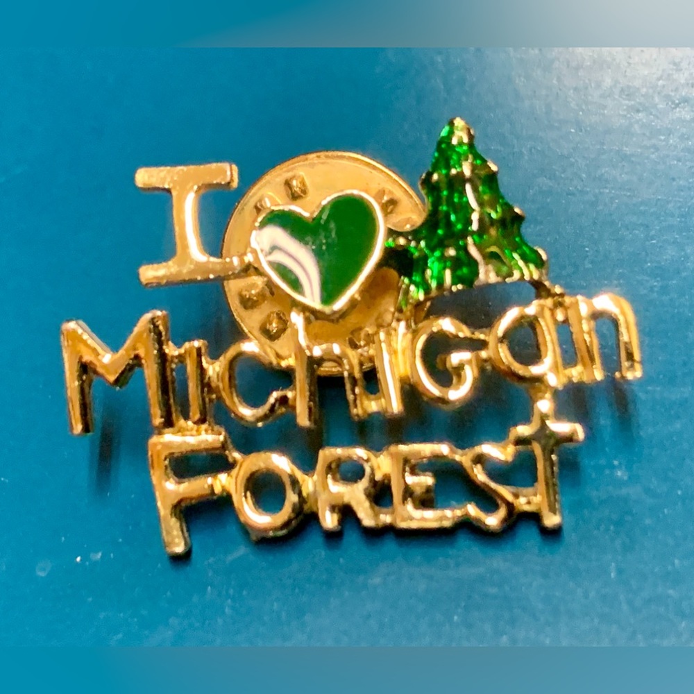 Vintage Jeweled Enamel Gold Tone Metal I HEART MICHIGAN FOREST Pin Brooch